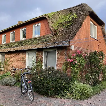 Holiday home Opas Hus Auf *